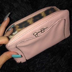 Jessica Simpson wallet